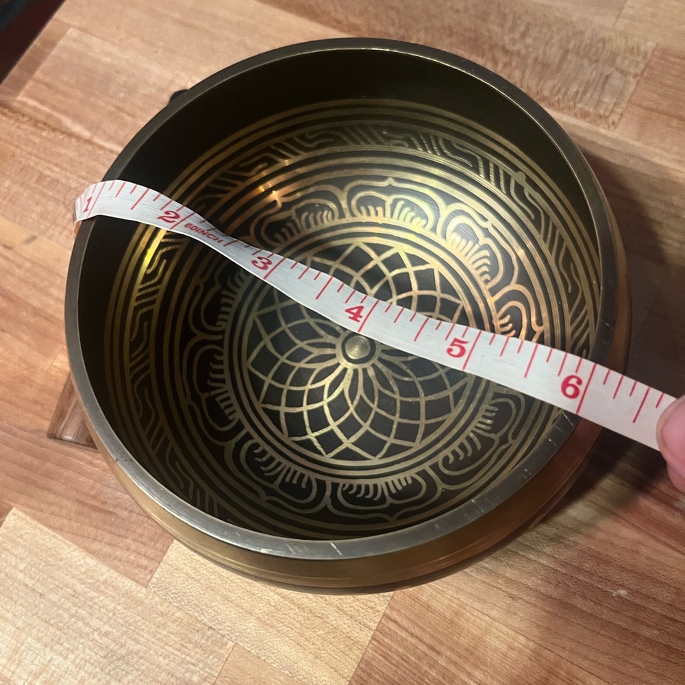 Tibet Sahasrara Singing Bowl Crown Chakra B Note Singing Bowl with Mallet - Picture 3 of 11